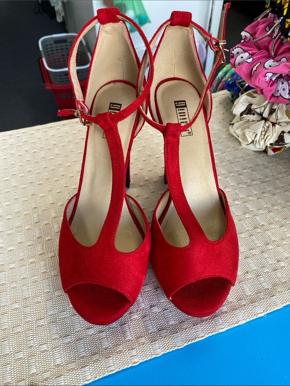 IDIFU Red T-Strap Peep-Toe Heels
